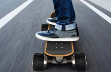 Airwheel skateboard elettrico M3, alimentato da energia elettrica è un prodotto sano e verde.