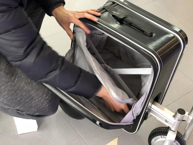 Airwheel SE3 Tech Luggage